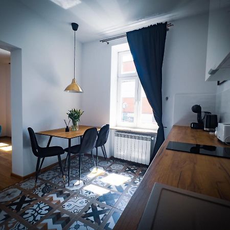 Nalu Black&White Apartment No 8 Катовіце Екстер'єр фото